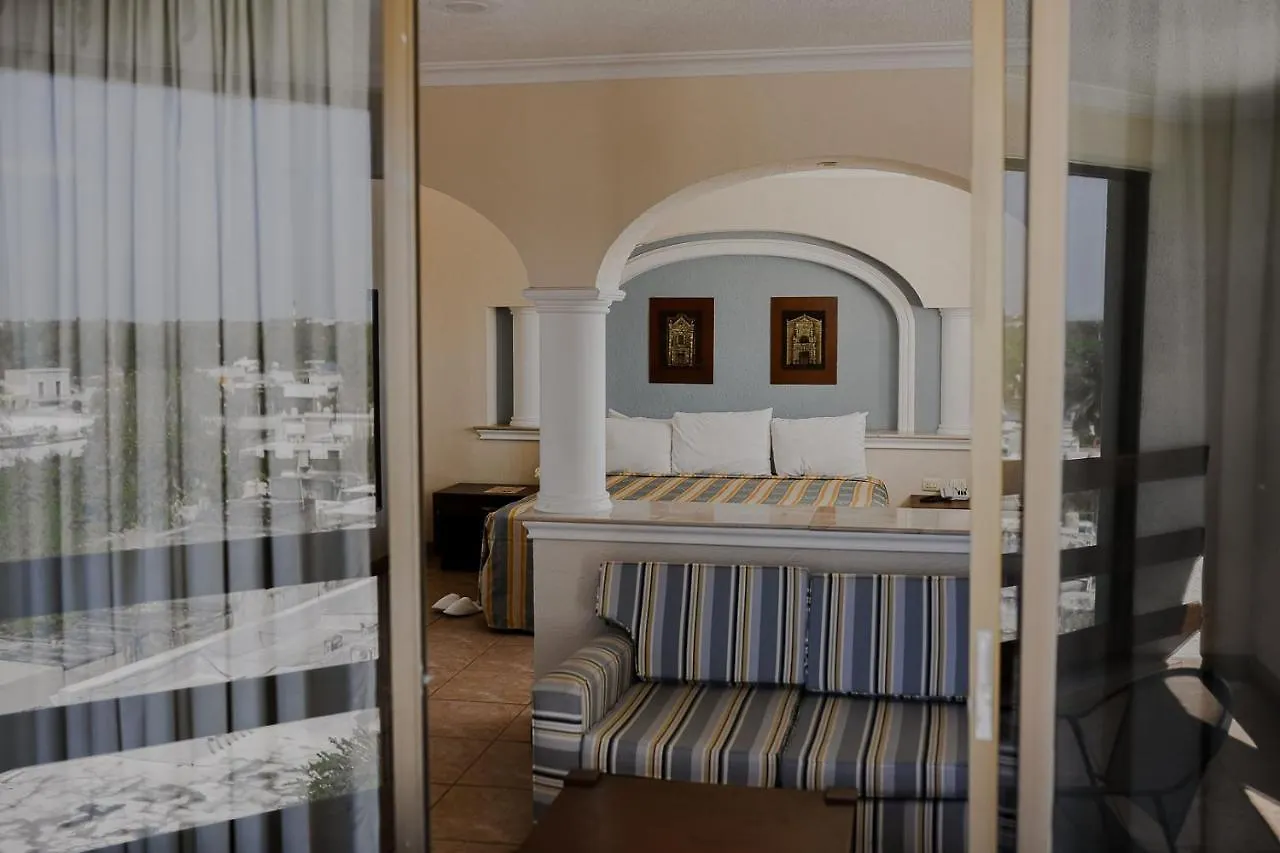 Hotel Los Aluxes Mérida