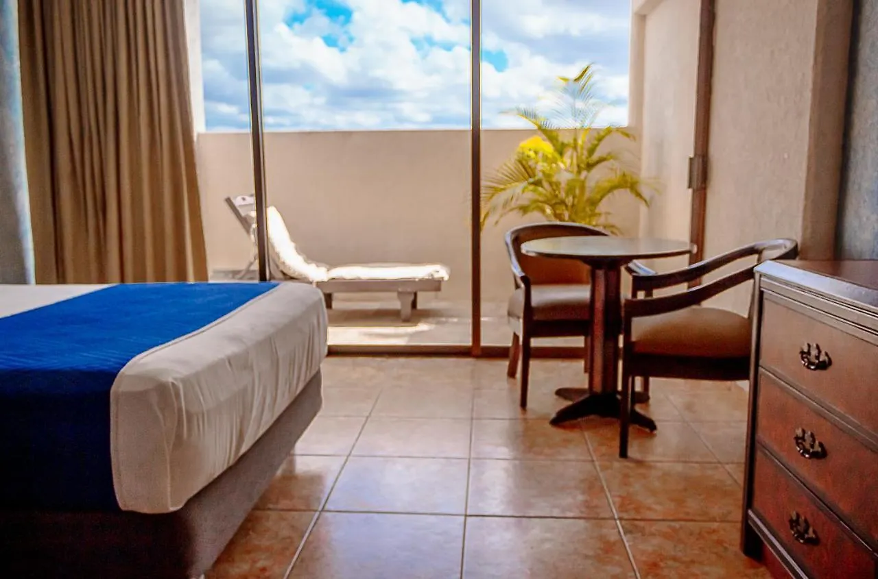 Hotel Los Aluxes Mérida